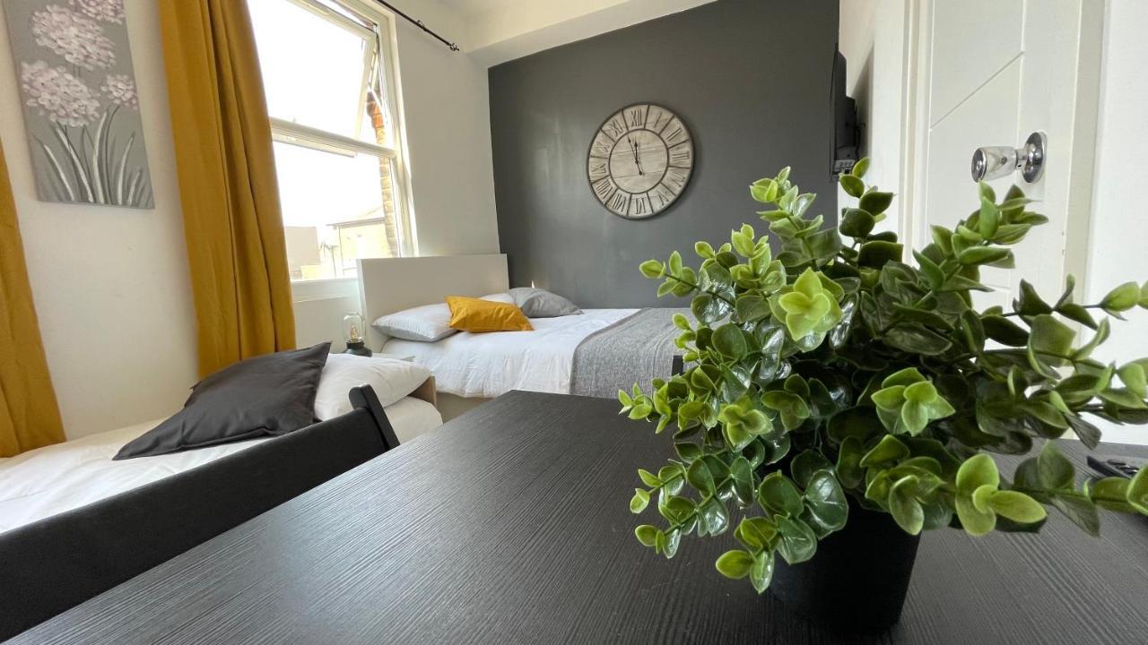 Lovely Studio Flat In The Heart Of Holloway. Londen Buitenkant foto