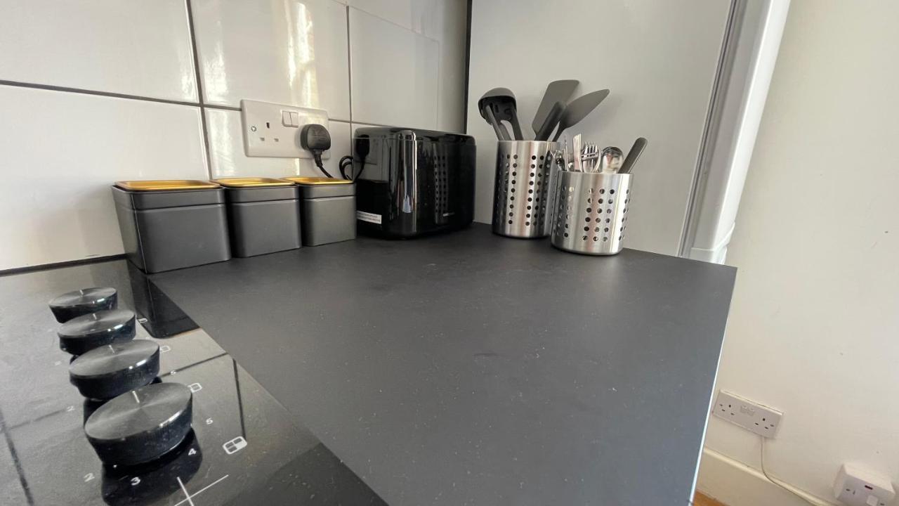 Lovely Studio Flat In The Heart Of Holloway. Londen Buitenkant foto