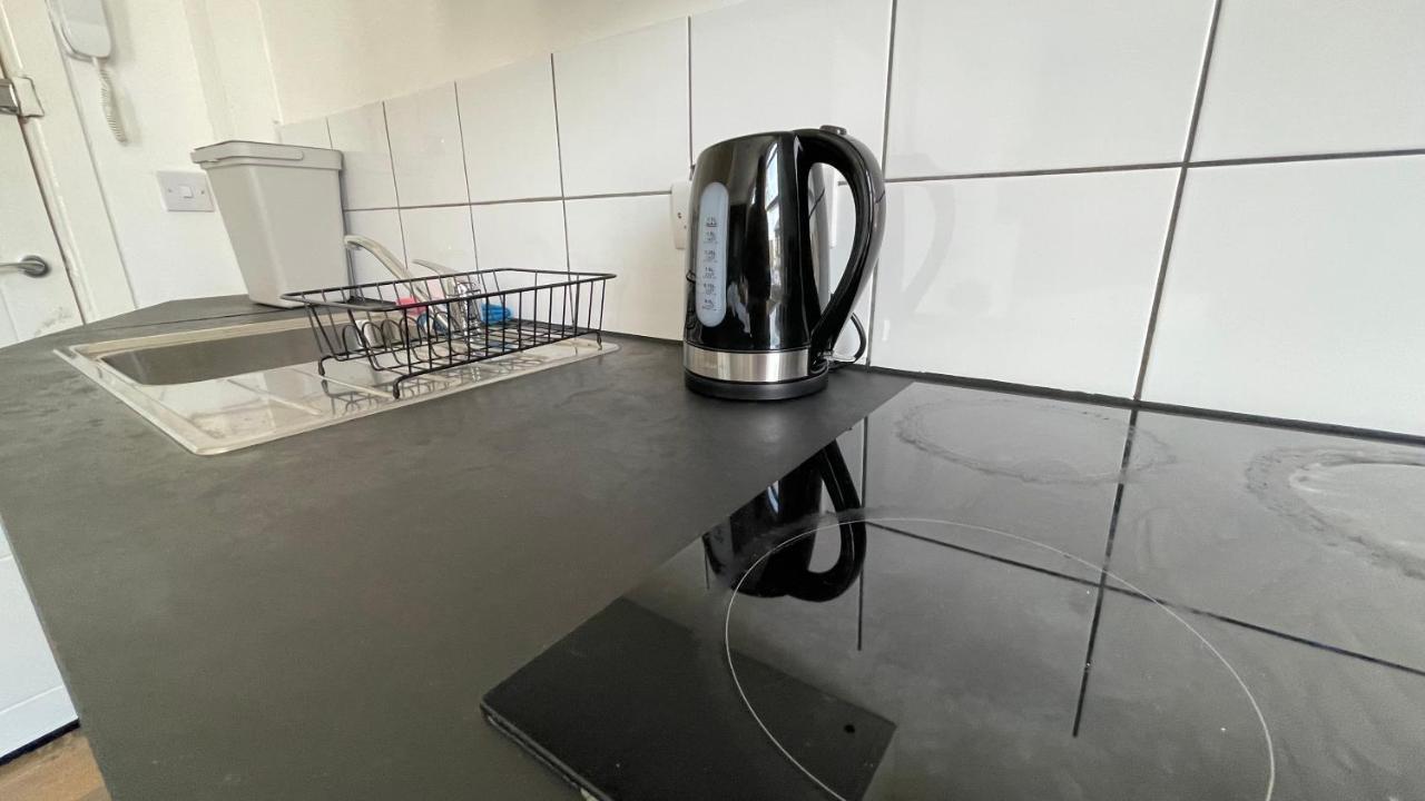 Lovely Studio Flat In The Heart Of Holloway. Londen Buitenkant foto